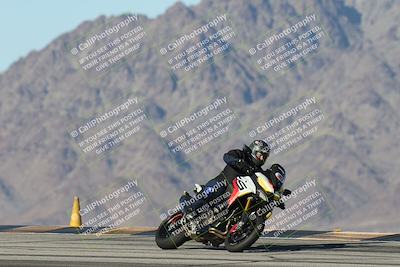 media/Dec-01-2025-Moto Forza (Mon) [[2daa91e15f]]/2-Intermediate Group/Session 4 Turn 9/